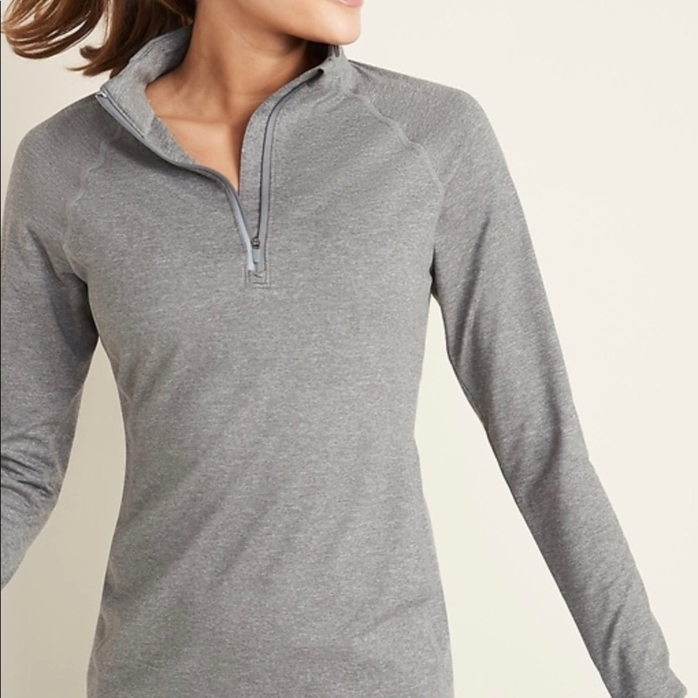 Lightweight fleece pullover